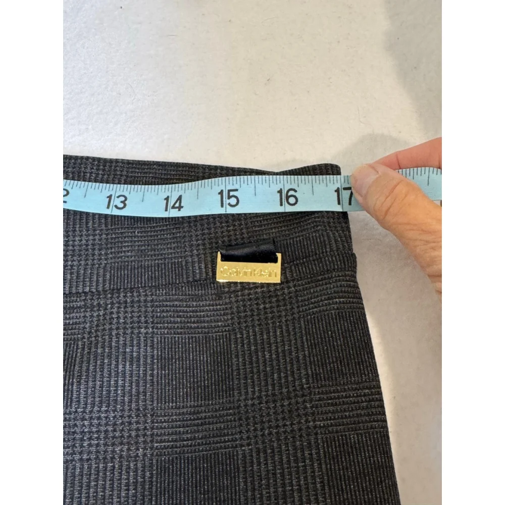 Women's Calvin Klein L Dark Grey Plaid stretch pull on pants